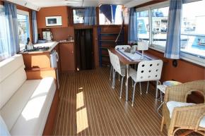 Safari Houseboat 1200