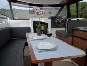 Plarium 989 Flybridge