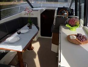 Plarium 989 Flybridge